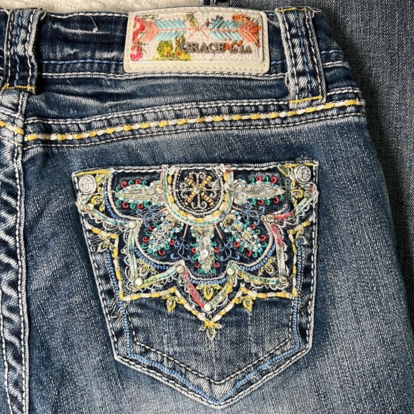 SHYANNE Bootcut Jeans - Picture 4 of 9